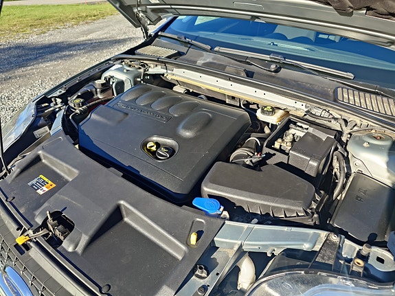 Ford Mondeo 25 of 28