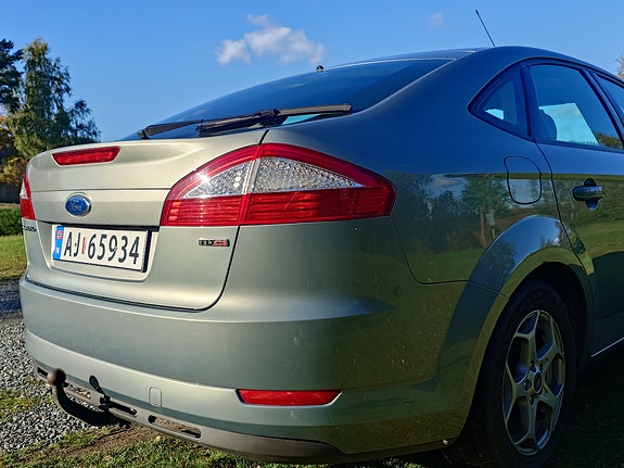 Ford Mondeo 12 of 28