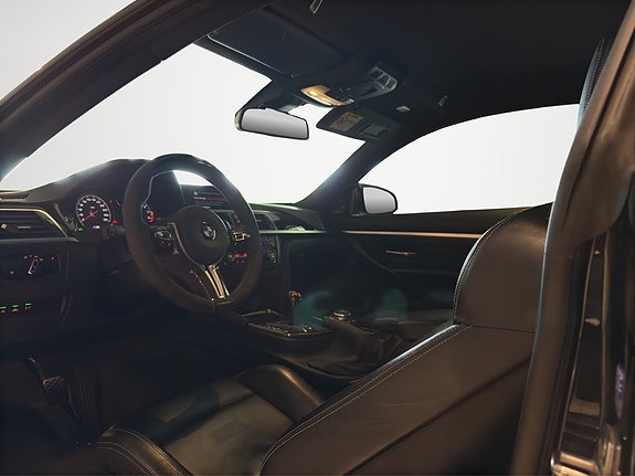 BMW M4 19 of 30