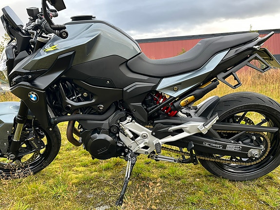 BMW F 900 R 14 of 17