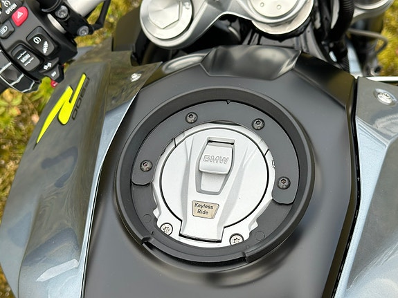 BMW F 900 R 9 of 17
