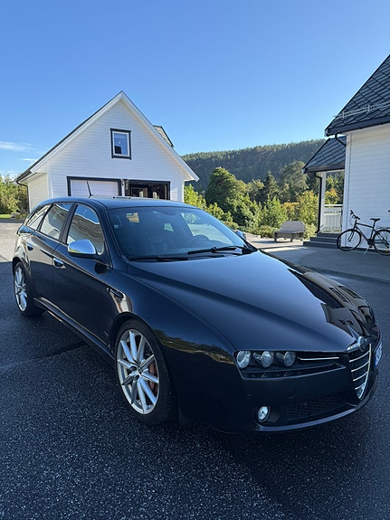 Alfa Romeo 159 4 of 22