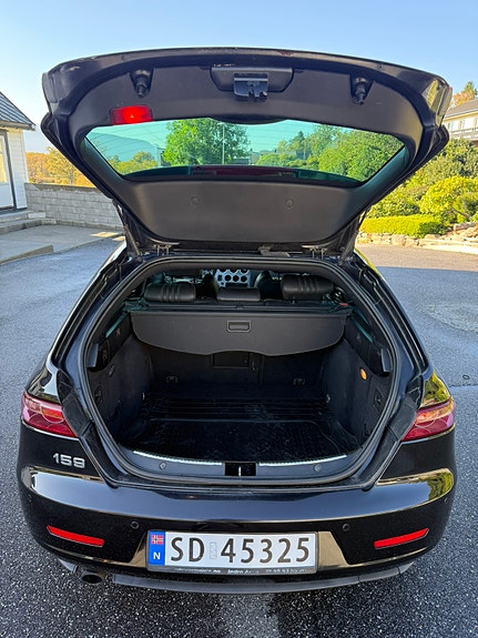Alfa Romeo 159 9 of 22