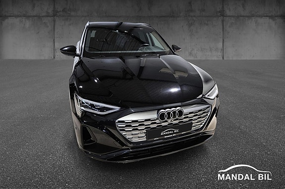 Audi Q8 e-tron 4 of 30