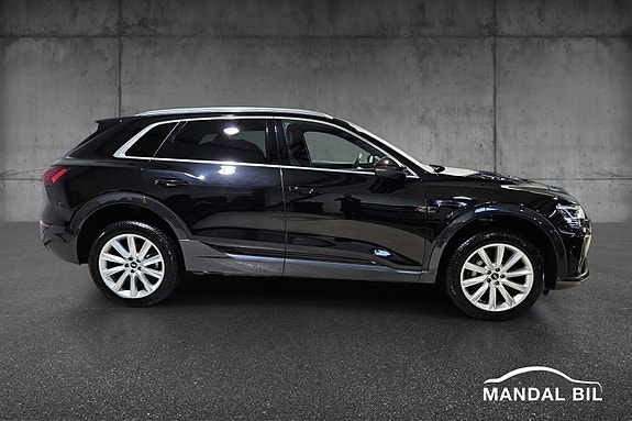 Audi Q8 e-tron 7 of 30