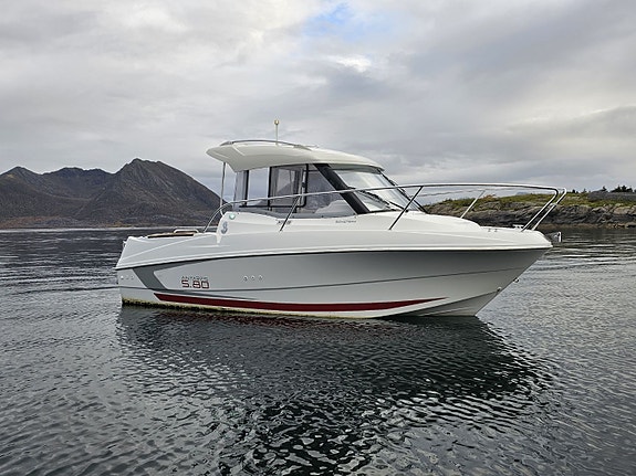 Beneteau Antares 5.80 - Suzuki 90 hk 2 of 11