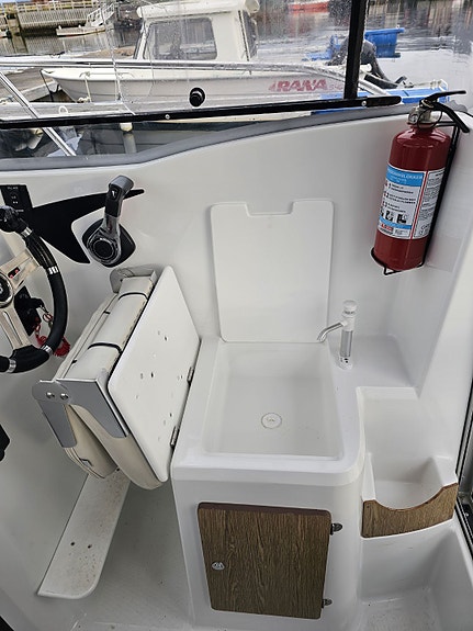 Beneteau Antares 5.80 - Suzuki 90 hk 11 of 11