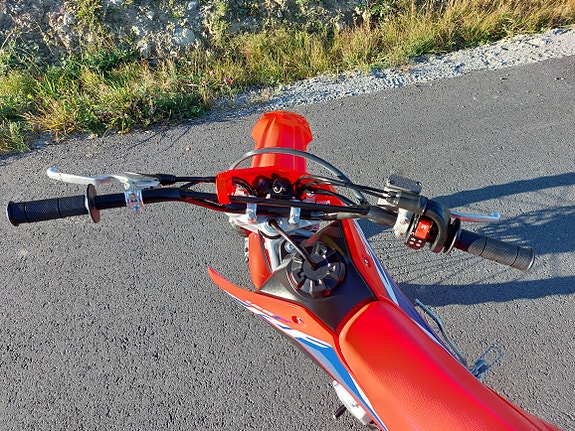 Honda CRF125F Big Wheel (19/16) 10 of 13