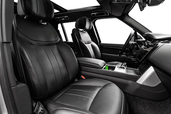 Land Rover Range Rover 25 of 30