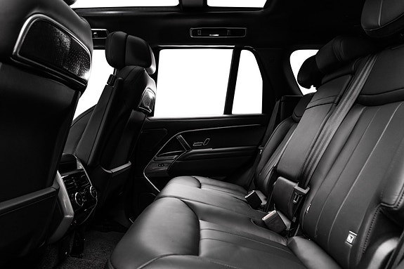 Land Rover Range Rover 15 of 30