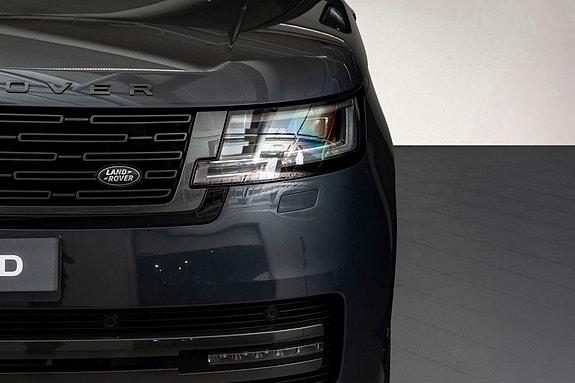 Land Rover Range Rover 7 of 30