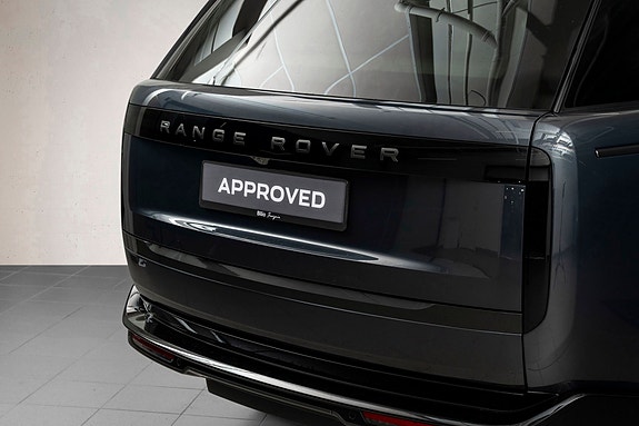 Land Rover Range Rover 9 of 30