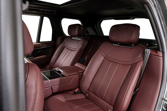 Land Rover Range Rover 15 of 30