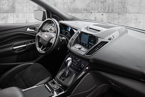Ford Kuga 22 of 26