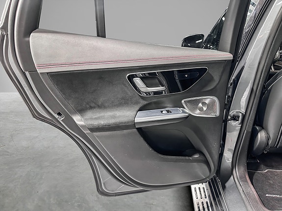 Mercedes-Benz EQE350 25 of 30