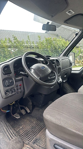 Ford Transit 350L Van 11 of 23