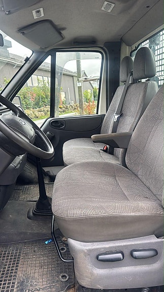 Ford Transit 350L Van 13 of 23