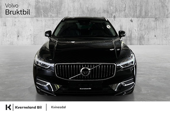 Volvo XC60 2 of 29
