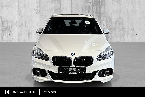 BMW 225xe 2 of 29