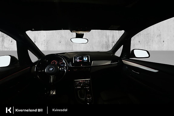 BMW 225xe 13 of 29