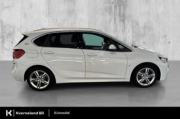 BMW 225xe 4 of 29