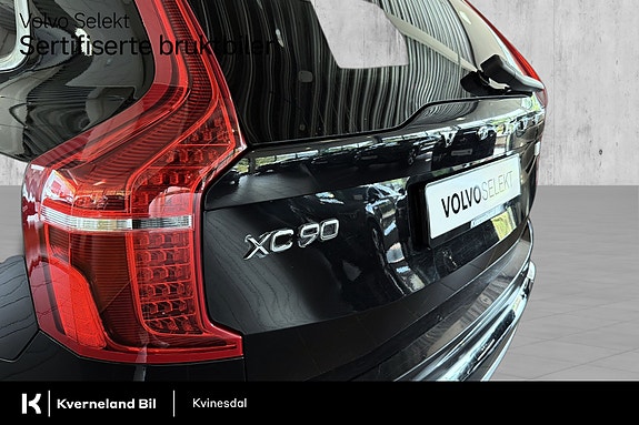 Volvo XC90 10 of 29