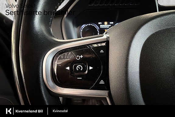 Volvo XC90 15 of 29
