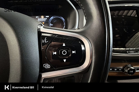 Volvo XC90 16 of 29