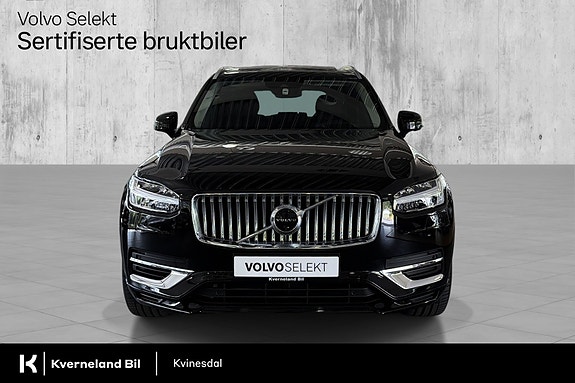 Volvo XC90 2 of 29