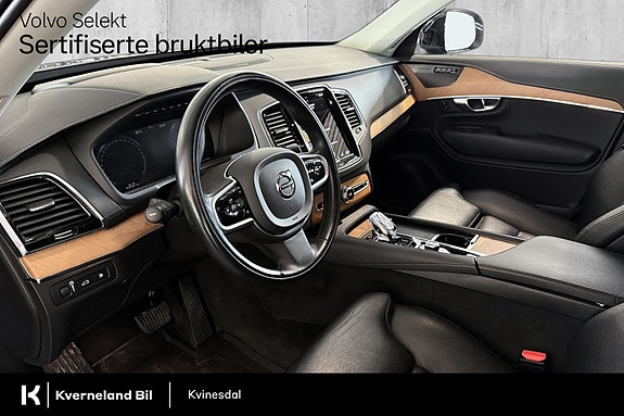 Volvo XC90 17 of 29
