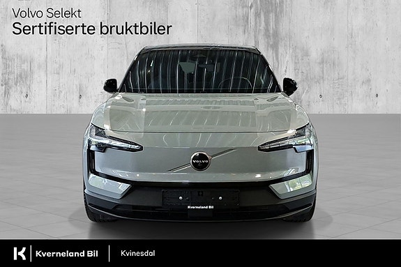Volvo EX30 2 of 29