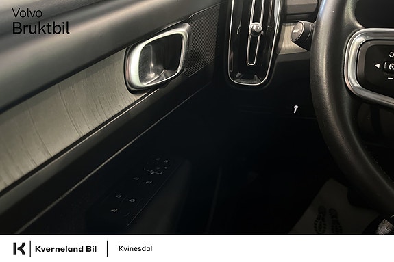 Volvo XC40 24 of 28