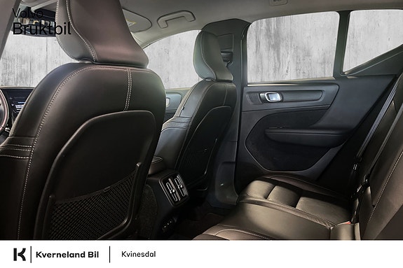 Volvo XC40 26 of 28
