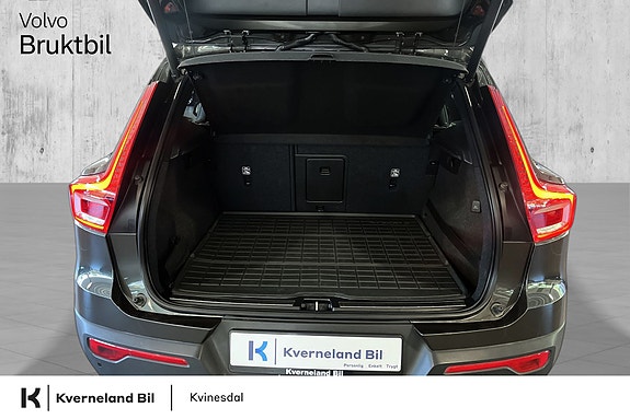 Volvo XC40 10 of 28