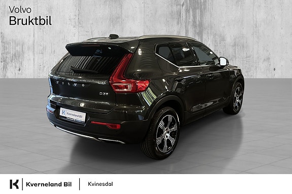 Volvo XC40 6 of 28