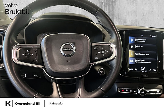 Volvo XC40 15 of 28