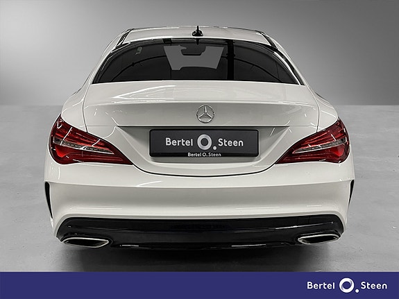 Mercedes-Benz CLA180 8 of 23