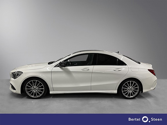Mercedes-Benz CLA180 4 of 23