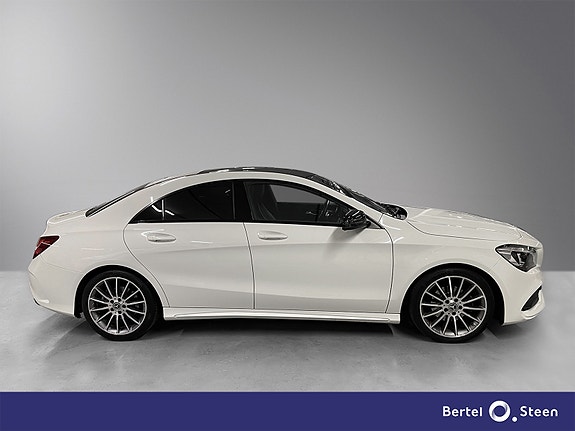 Mercedes-Benz CLA180 3 of 23