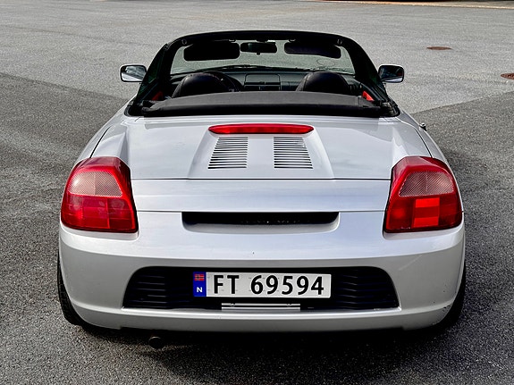 Toyota MR2 3 of 21