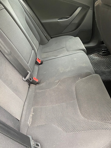 Volkswagen Passat 8 of 14