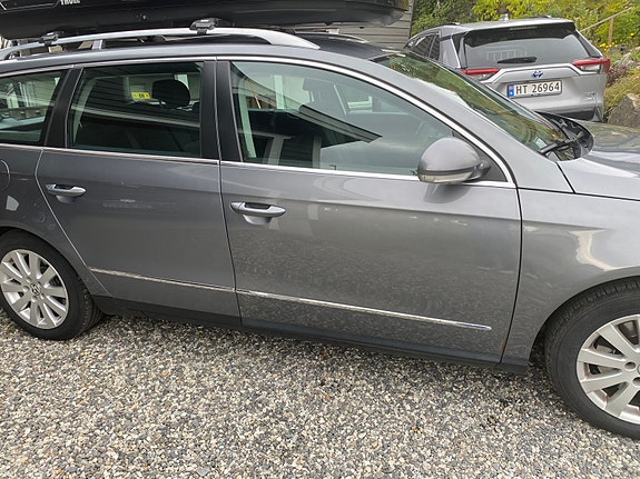 Volkswagen Passat 2 of 14