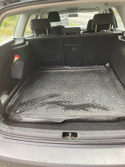 Volkswagen Passat 10 of 14