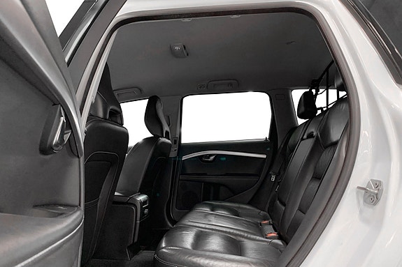 Volvo XC70 12 of 15