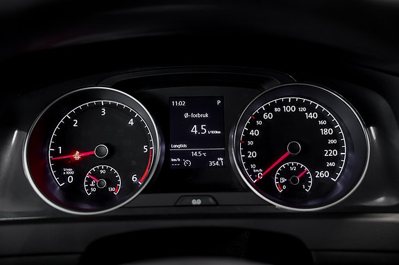 Volkswagen Golf VII 15 of 23