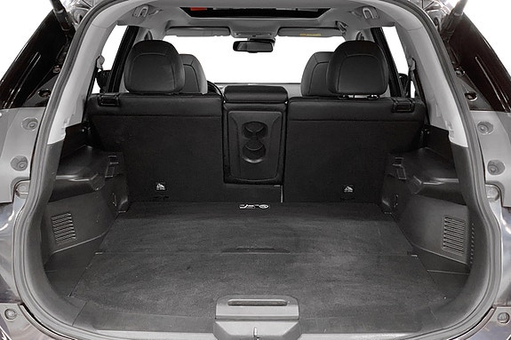 Nissan X-Trail 14 of 17