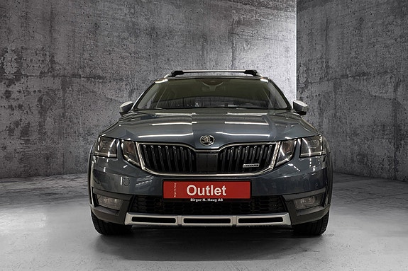 Skoda Octavia Scout 6 of 14