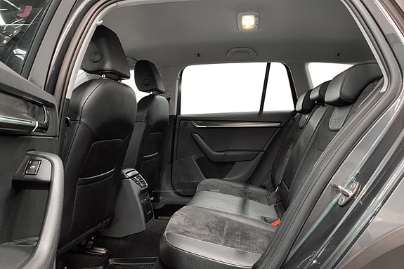 Skoda Octavia Scout 4 of 14