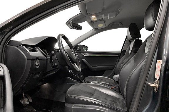 Skoda Octavia Scout 3 of 14