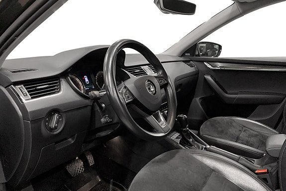 Skoda Octavia Scout 9 of 14